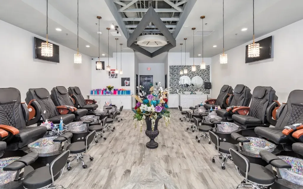 Elegant Nail Bar & Spa — Nail salon in Sioux Falls